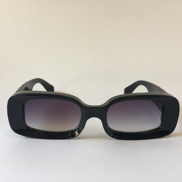 Betbe Women's Sunglasses Black Fashion Polarized Rectangle BE3169 Italy New - Picture 1 of 15